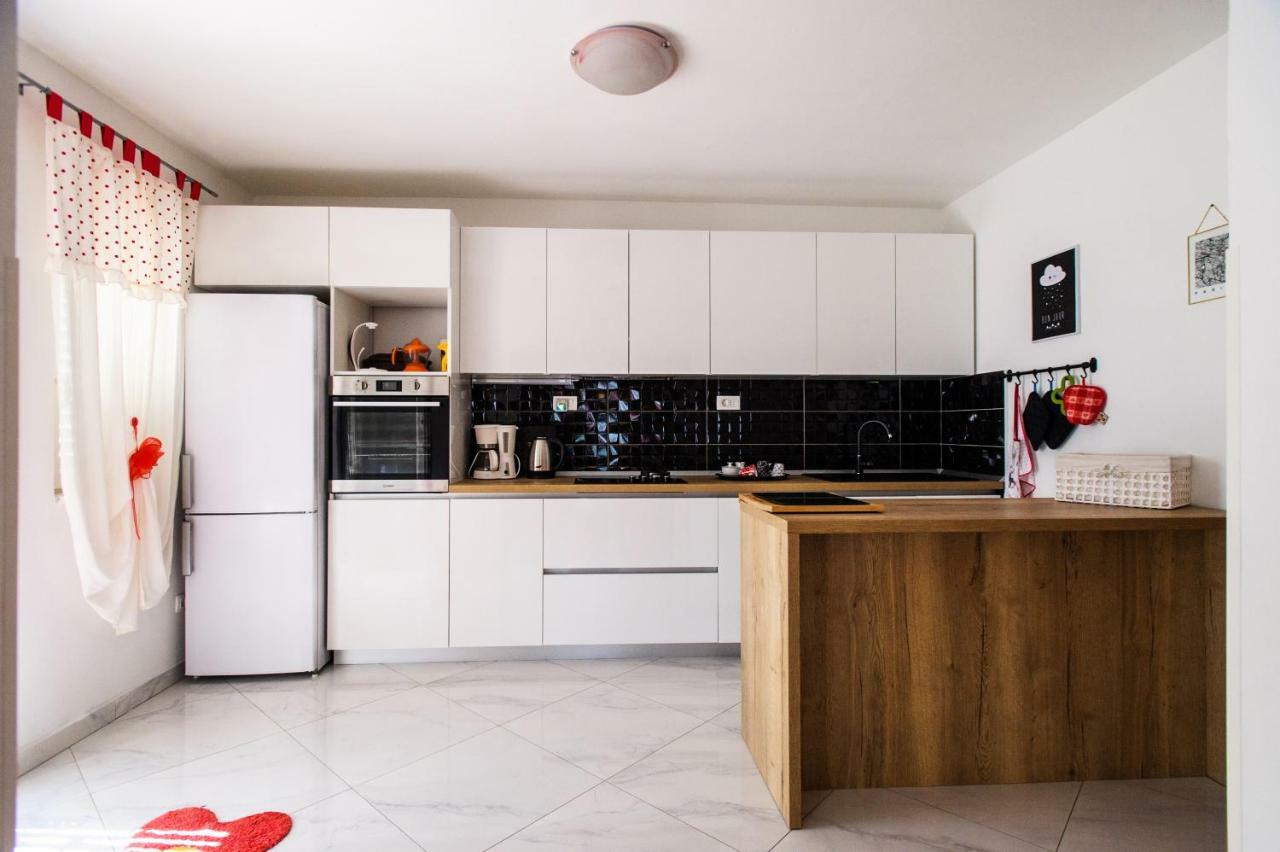 Great View Apartment Sutivan Exterior photo